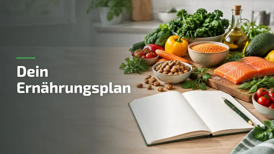Individueller Ernährungsplan: frische Lebensmittel und ein offenes Notizbuch für deinen persönlichen Plan